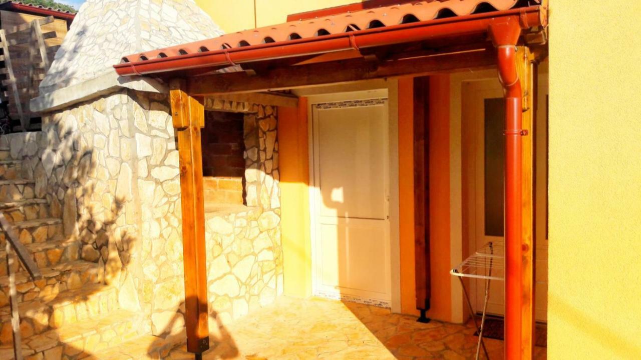 Apartman Kolan Exterior photo